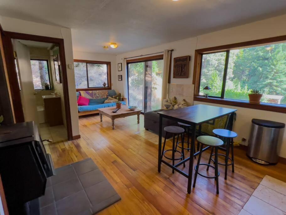 Апартаменты Little House In The Redwoods With A Hot Tub! Гарбервилл Экстерьер фото